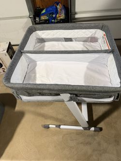 Delta Children Twin City Bedside Bassinet Sleeper