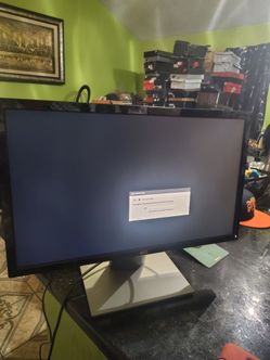 Dell 24" computer monitor