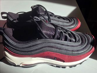nikes red/ black big kids size 6