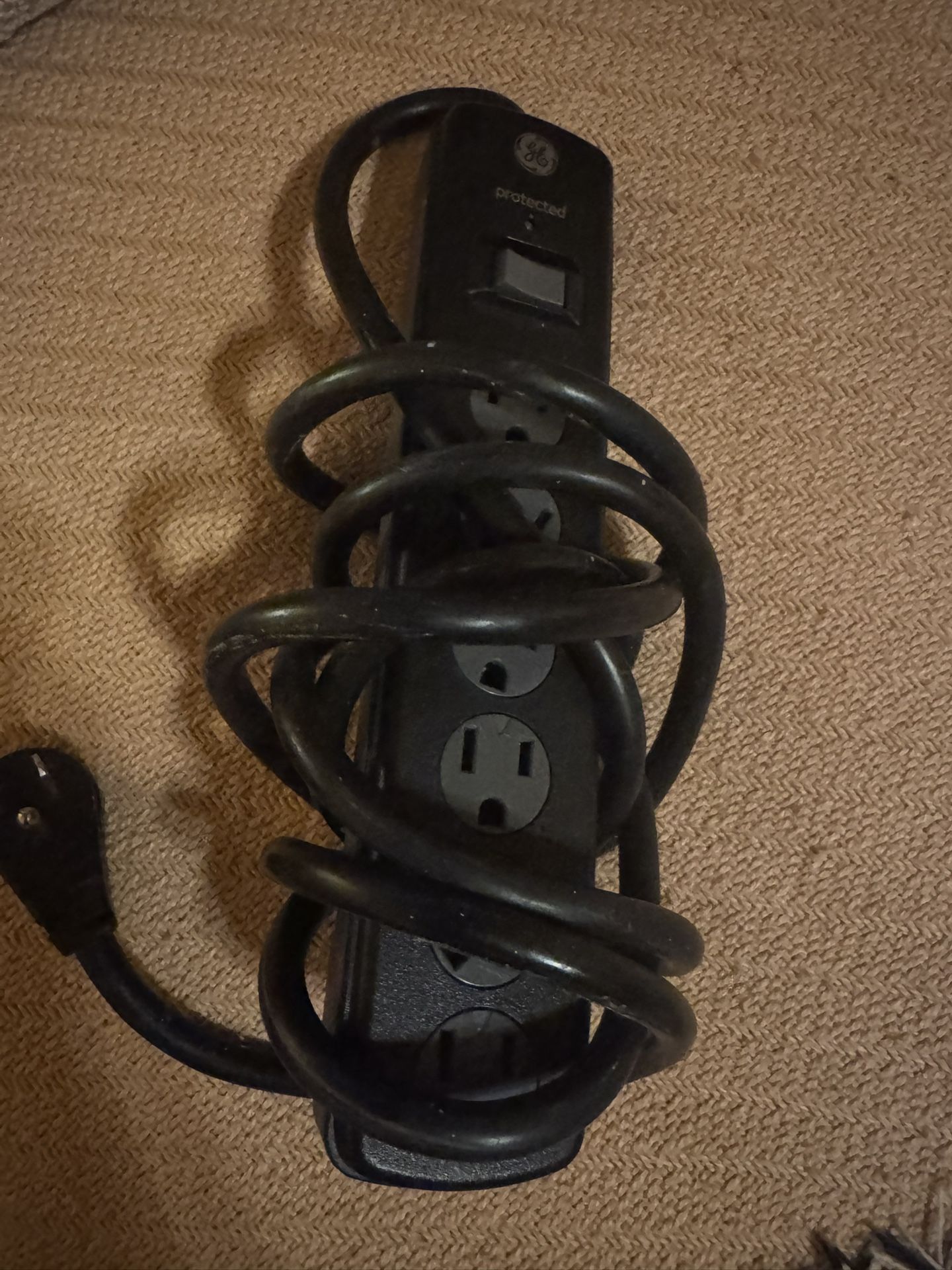 6 OUTLET PLUG (SURGE PROTECTED) GE BRAND