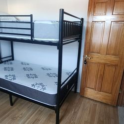 Bunk Bed  Like New With Mattresses 