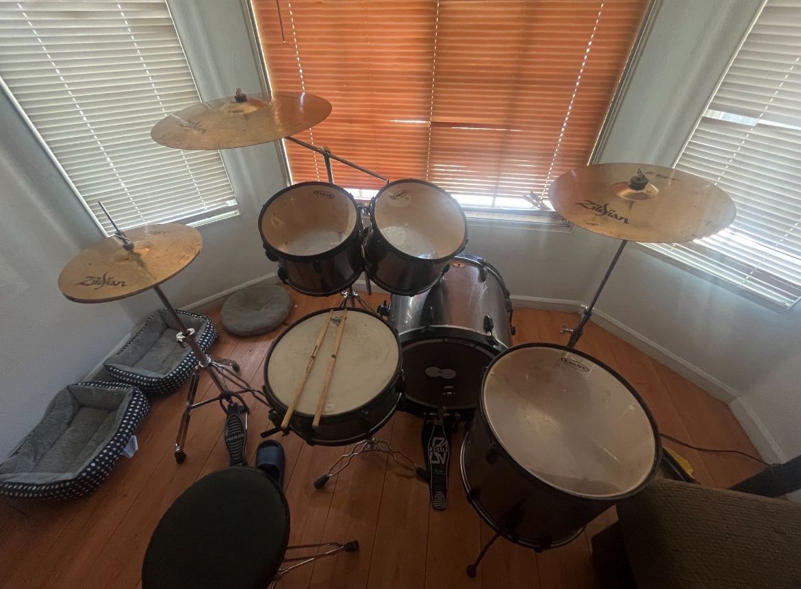 Tama Drum Set w/ Zildjian Cymbals & Tama Pedal – $350 Firm