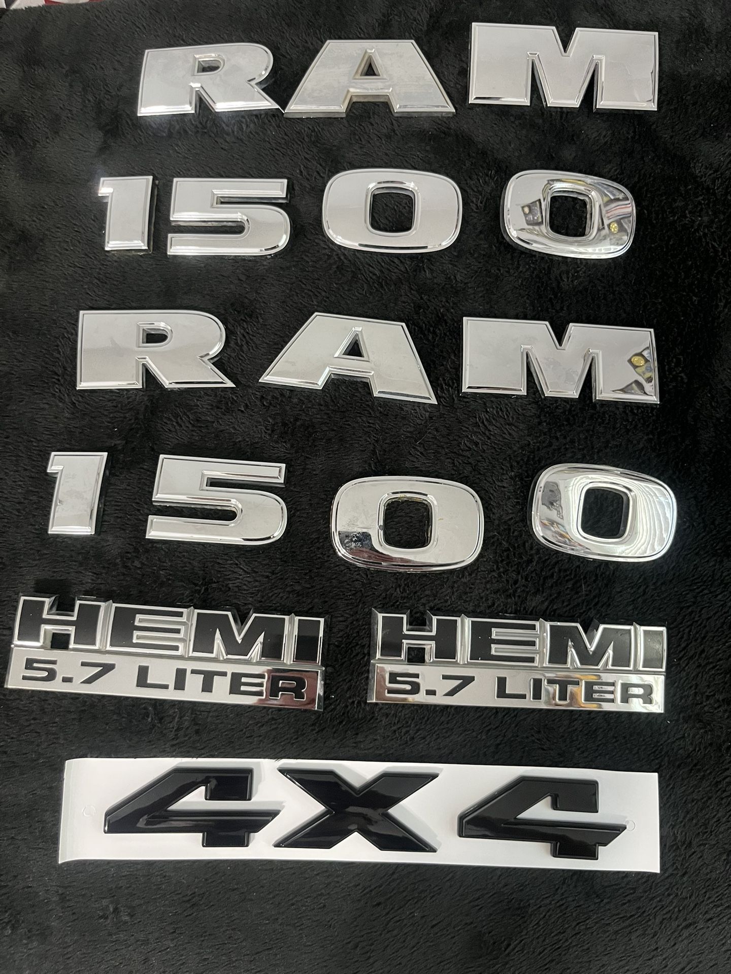 Ram 1500 Emblem