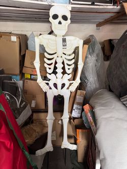 Halloween 70” skeleton