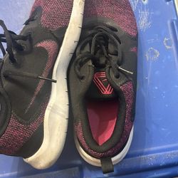 Nikes 8.5 Women’s