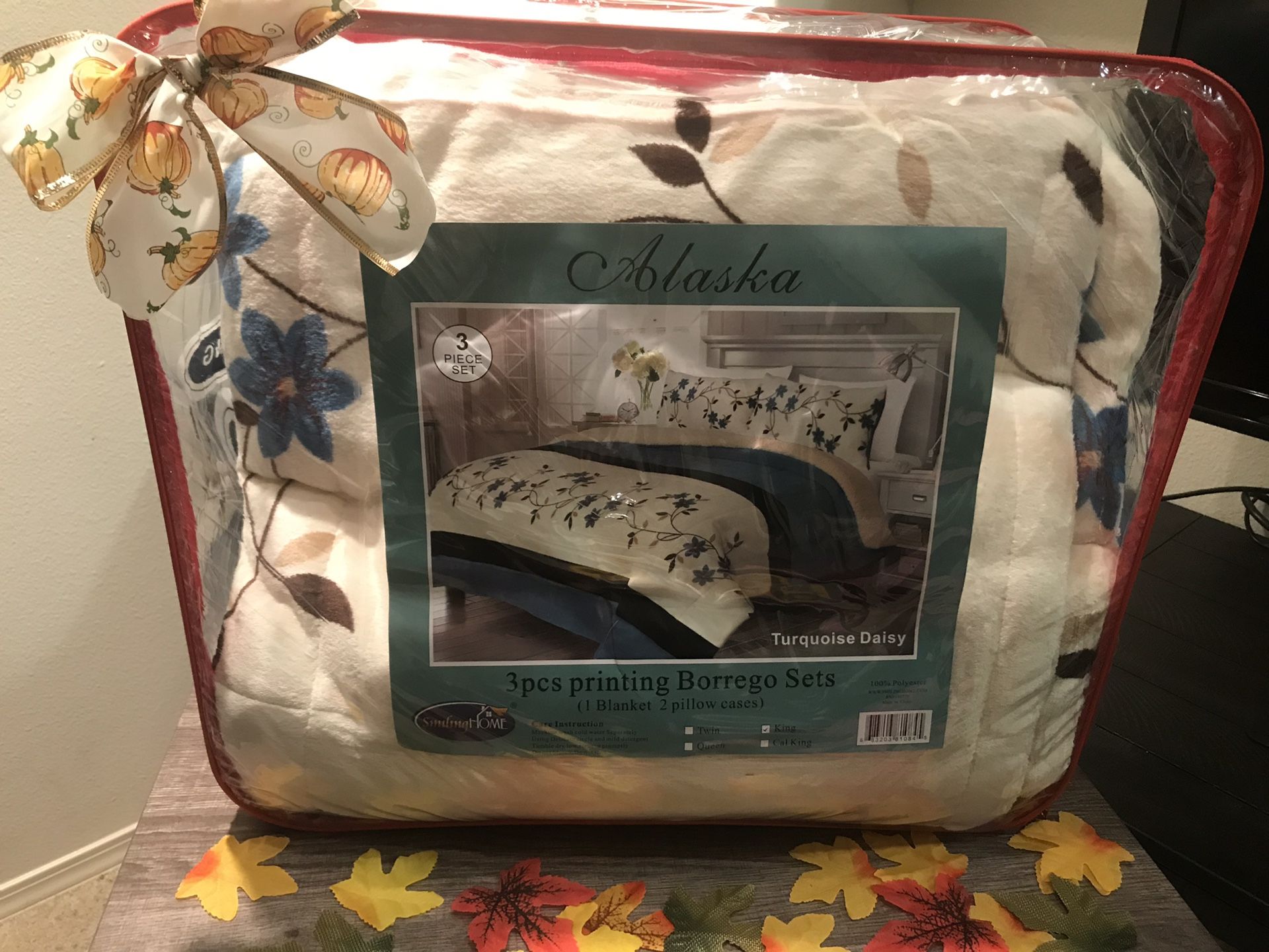 king blanket with 2 matching pillow covers