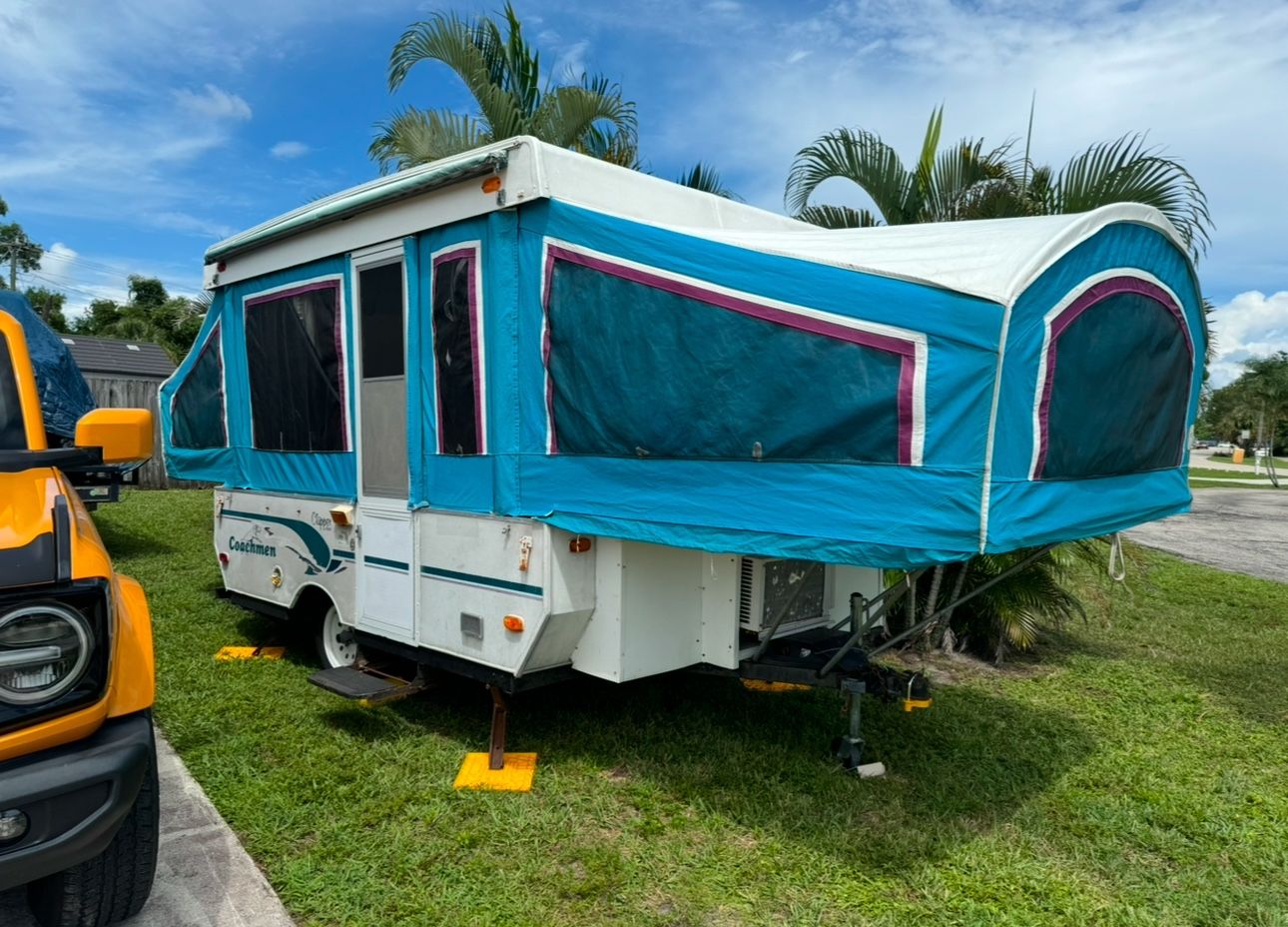 1997 Coachman Clipper Pop-Up Camper With Air Conditioning