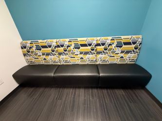 Modern 3-Seat Office Lounge Bench with Patterned Backrest