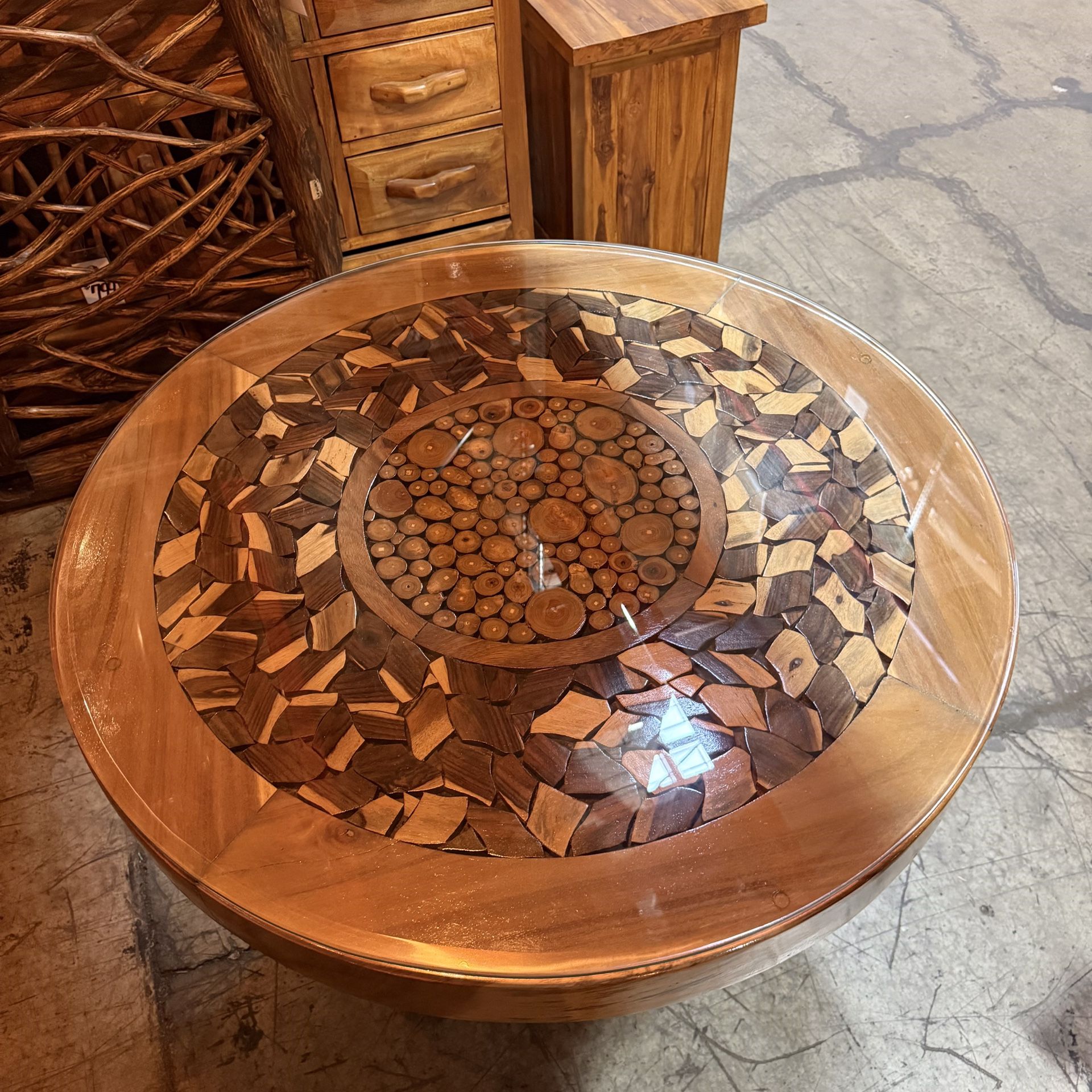 Floor Model Sale! Ranting Round Table With Glass Top