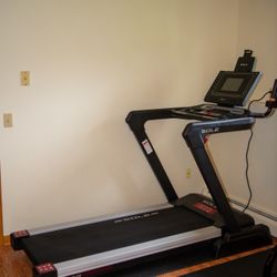 Sole F80 2024 Treadmill Like New