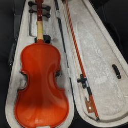 Estar Student Violin 1/4 Size With Case Like New