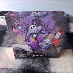 Nightmare Before Christmas - Nightmare Antics - Oversized 300 Piece Jigsaw Puzzle