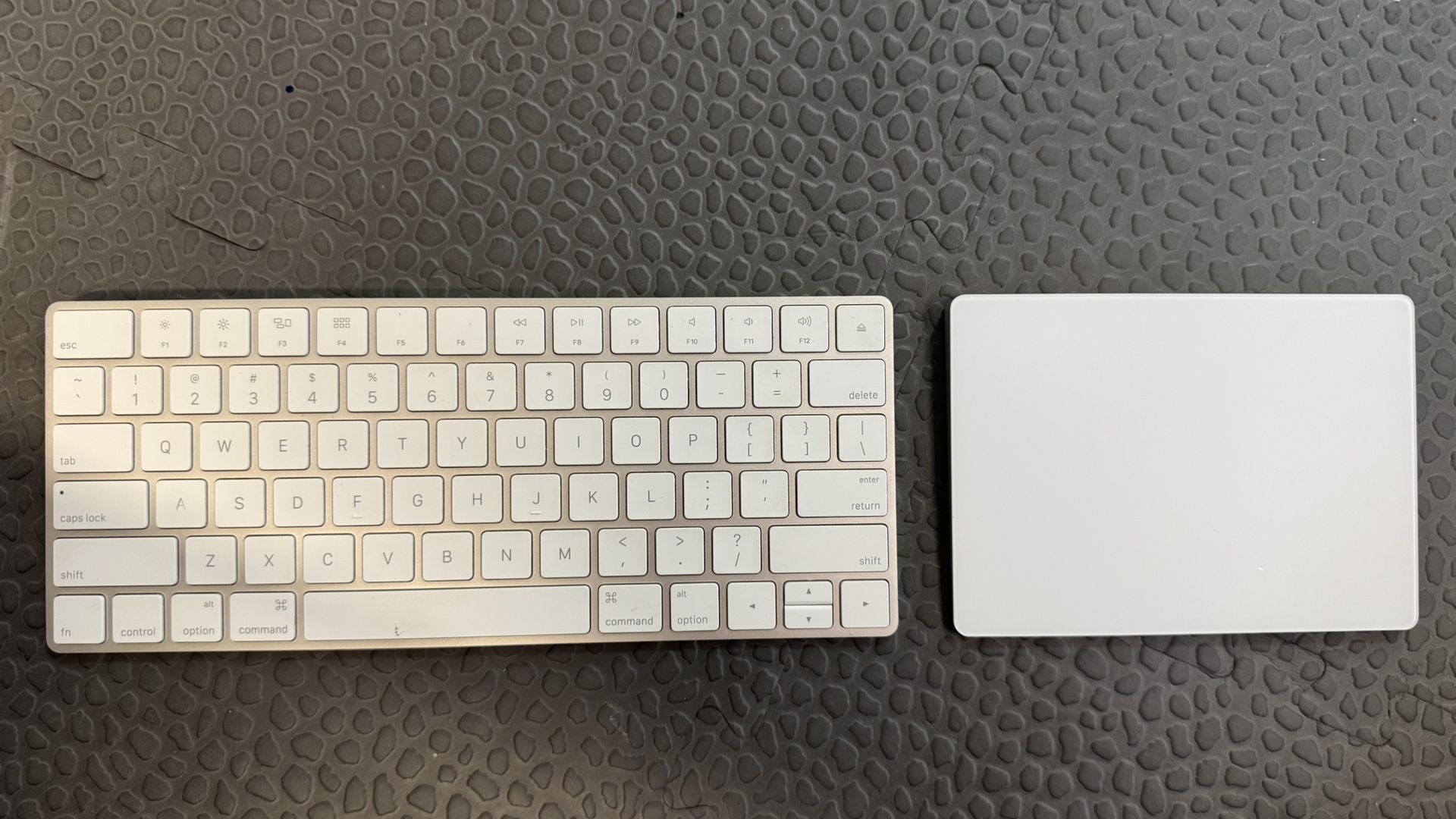 Apple Magic Keyboard/TrackPad 2