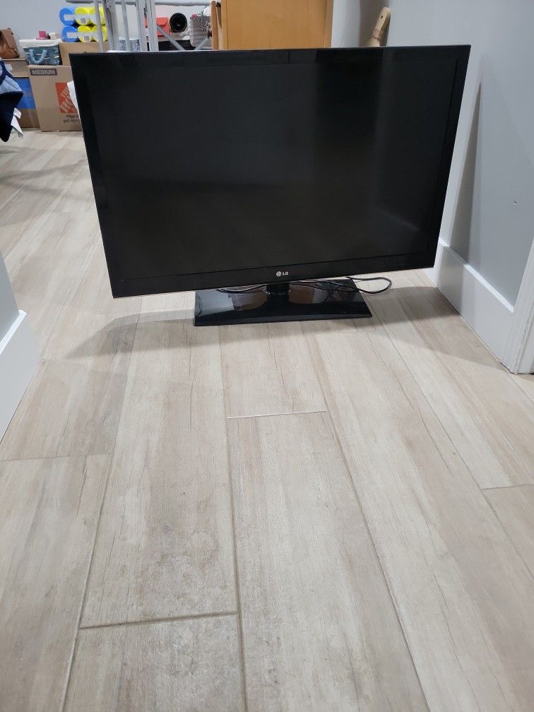 LG 42LV3500 42" LED-LCD HDTV