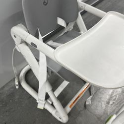 Even Flo Portable High Chair/seat