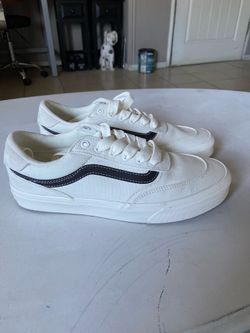 TENNIS SHOES VANS