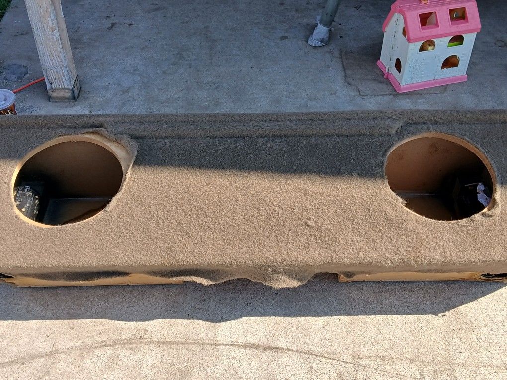 CUSTOM Under TRUCK SEATS  SPEAKER BOX 2 12s