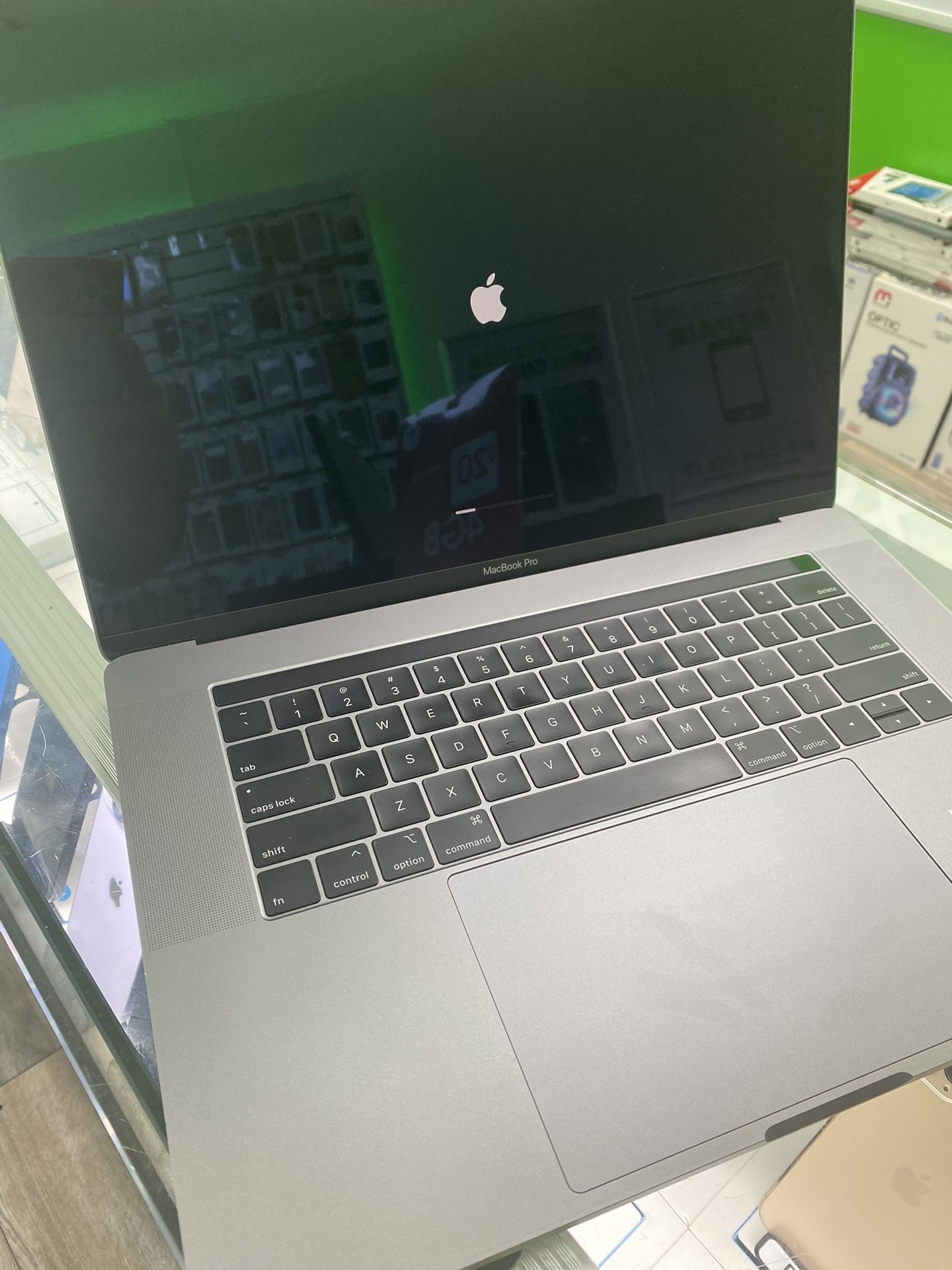 MacBook Pro 15” i7 16GB RAM