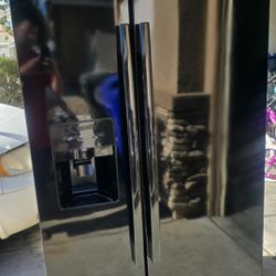 Amana Refrigerator 
