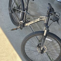 Trek Marlin 5