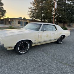 1970 Oldsmobile Cutlass Supreme 