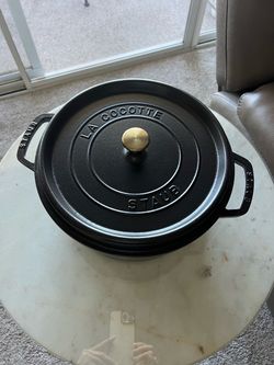 STAUB LA COCOTTE 5.5 QT ROUND brand new Matte Black