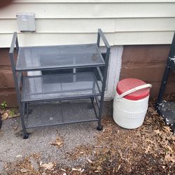 One metal and two plastic shelves