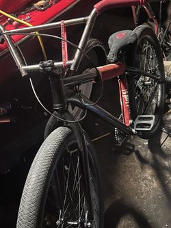 Black Mafia Thrust 29