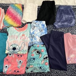 Girls Clothes Size 6-8/10 All For $8