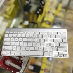 Apple Wireless Keyboard 