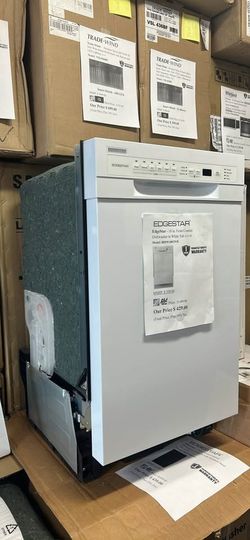 EdgeStar 18 Inch Wide 8 Place Setting Energy Star Certified Built-In Front Control Dishwasher - White