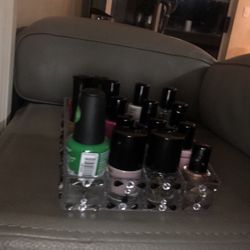 Nail polish (17 in total)