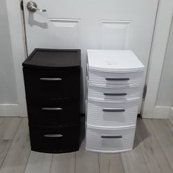 2 Plastic Drawers 
