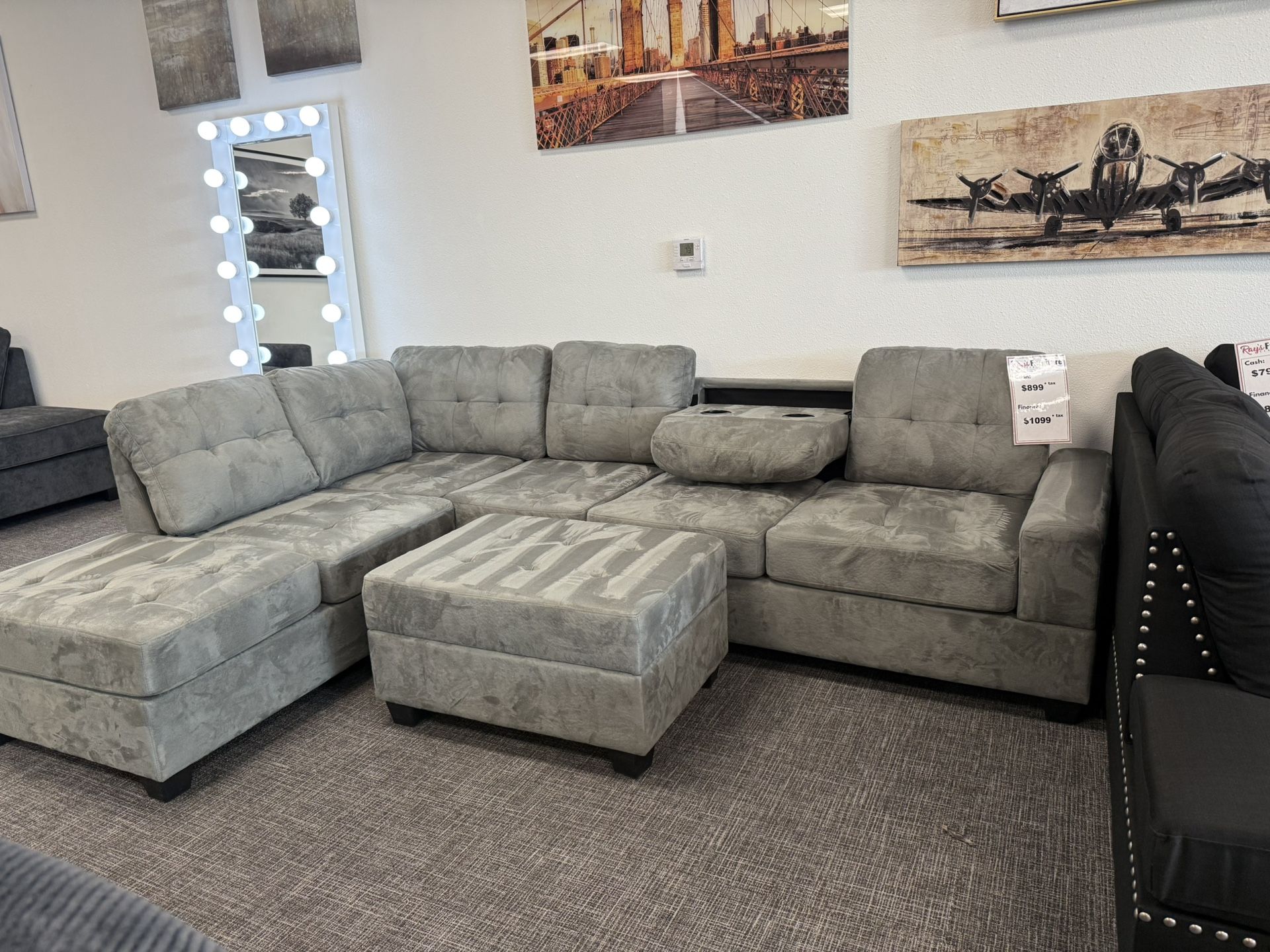 ποΈ Light Gray Sectional + Storage Ottoman β $899 Steal!