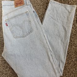 Levi’s 501 Button Fly Original Fit Light Wash Straight-leg Jeans Men’s W28 x L30