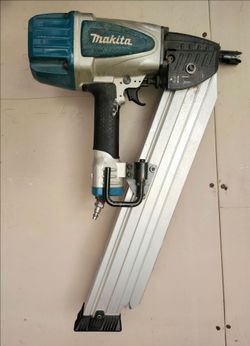 Makita 21-Degree Framing Nailer – Great Working Condition