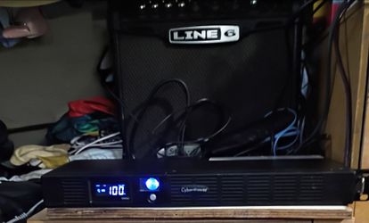 CyberPower surge protection model OR700LCDRM1U working just needs a replacement battery - electric surge protection multiple outlets for devices