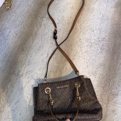 BRAND NEW PURSES 