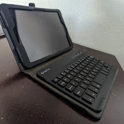 Tablet With Keyboard Case 