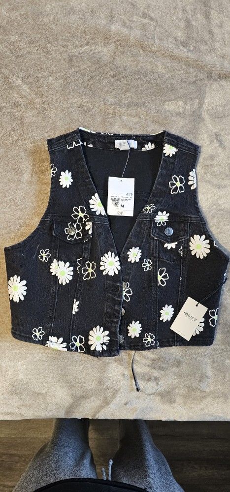 Forever 21 Jean Vest With Flowers Size MEDIUM