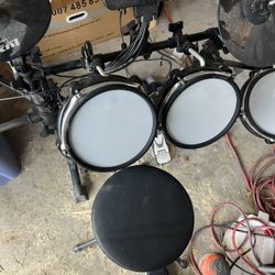 Electronic Drum Set With No Headset