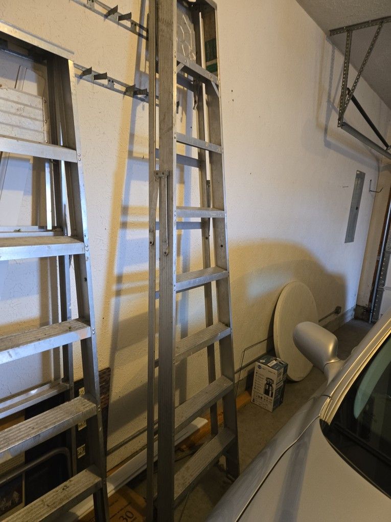 9 Foot Aluminum Step Ladder Folds