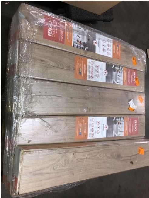 ☆SALE☆ 11 Boxes / 216 Sq Ft - PERGO OUTLAST+ WATERPROOF LAMINATE - "VIENNA OAK"