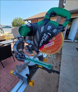 Hitachi Double Sliding Compound Miter Saw with Stand