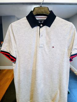Mens sz small Tommy Hilfiger polo shirt
