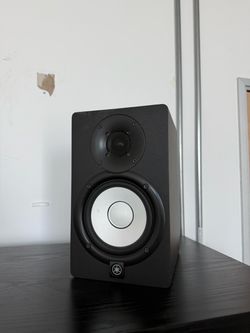 YAMAHA STUDIO MONITOR SPEAKER