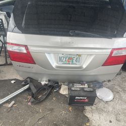 Honda odyssey 2006 trunk complet with lights