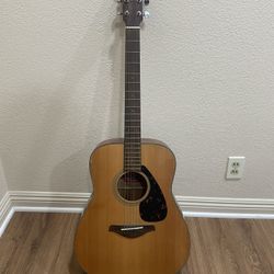 Yamaha FG700s Guitar