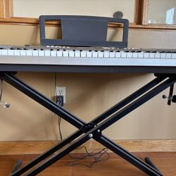 Yamaha Keyboard YPG-235