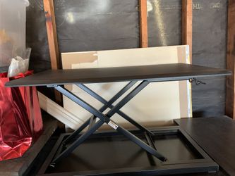 Portable standing desk